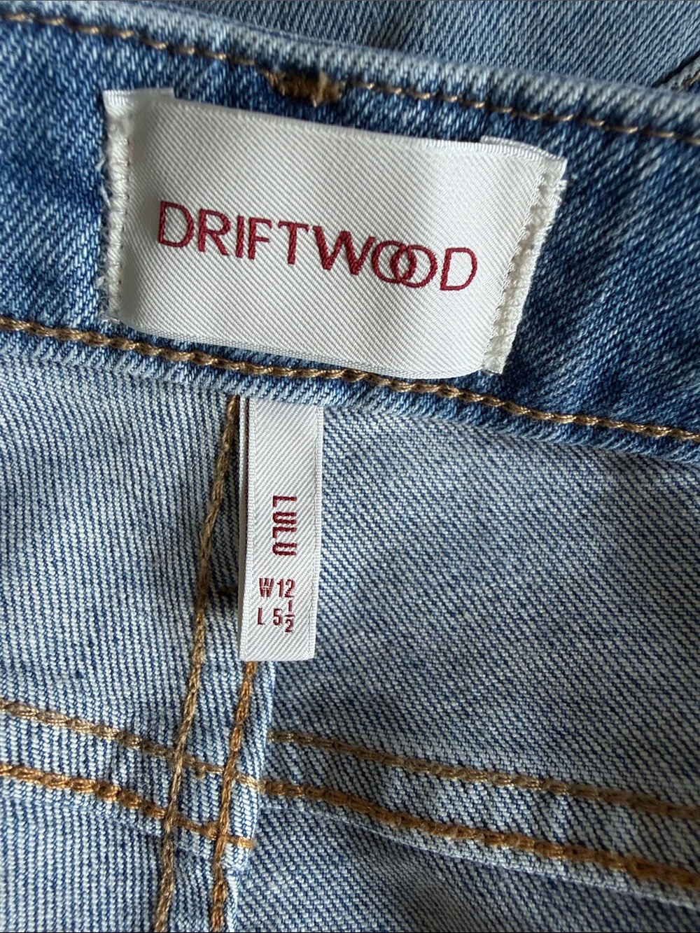 Driftwood embroidered shorts - Picture 4 of 5